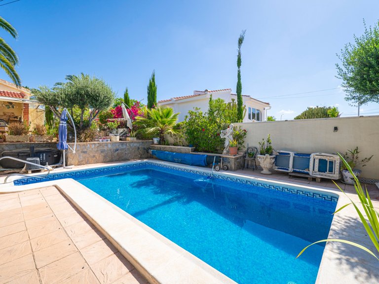 Villa for Sale in Ciudad Quesada, Ciudad Quesada - Rojales, Alicante 9