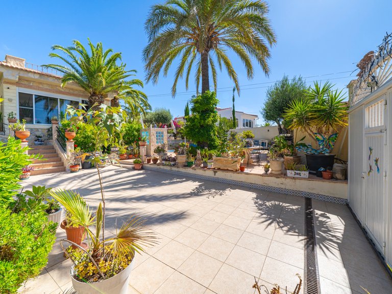 Villa for Sale in Ciudad Quesada, Ciudad Quesada - Rojales, Alicante 2