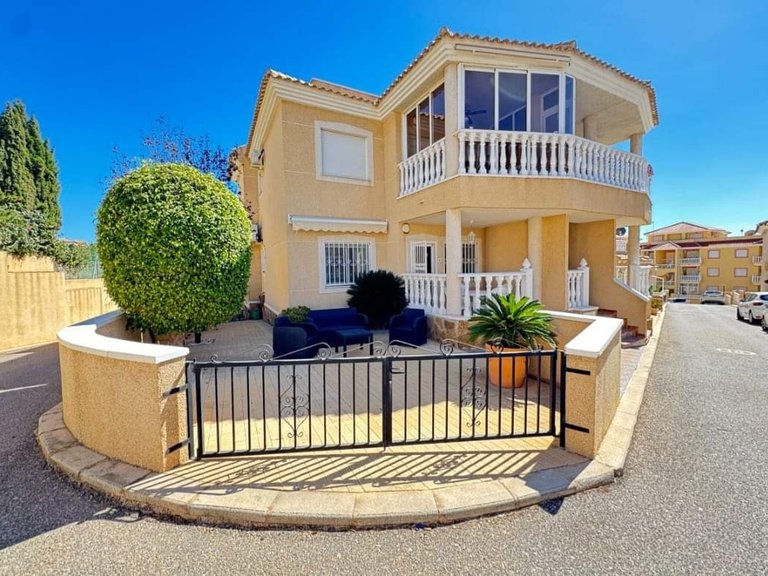 Apartment for Sale in Villamartin, Alicante 1