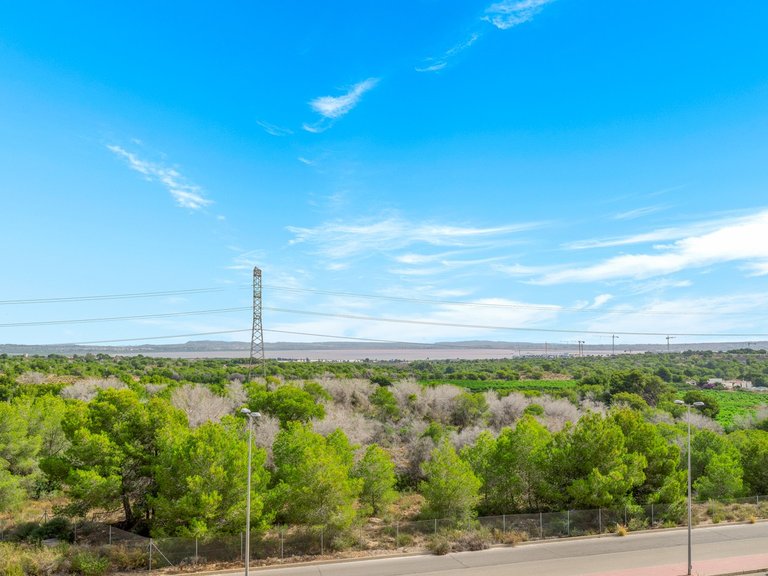 Villa for Sale in Villamartin, Alicante 14