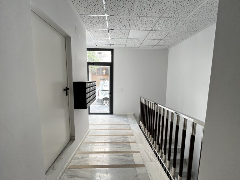 Apartment for Sale in Torrevieja, Alicante, 33