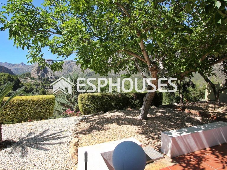 Villa for Sale in Guadalest, Alicante 13