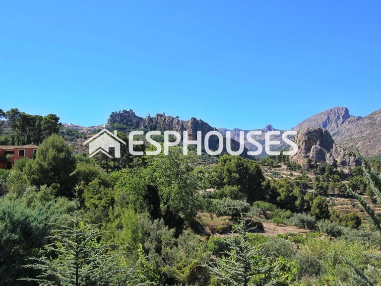 Villa for Sale in Guadalest, Alicante 16