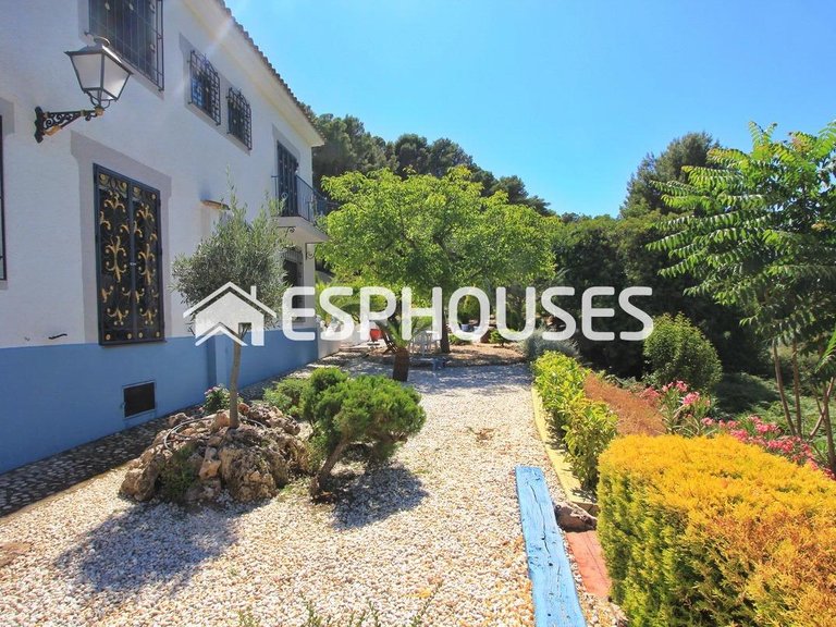 Villa for Sale in Guadalest, Alicante 11