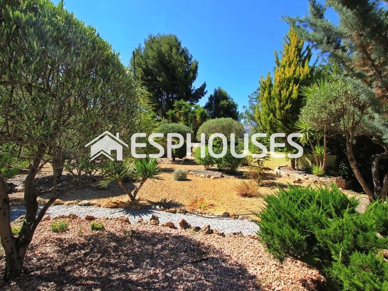 Villa for Sale in Guadalest, Alicante 19