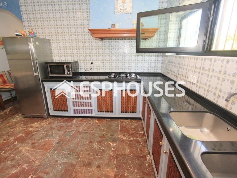 Villa for Sale in Guadalest, Alicante 23