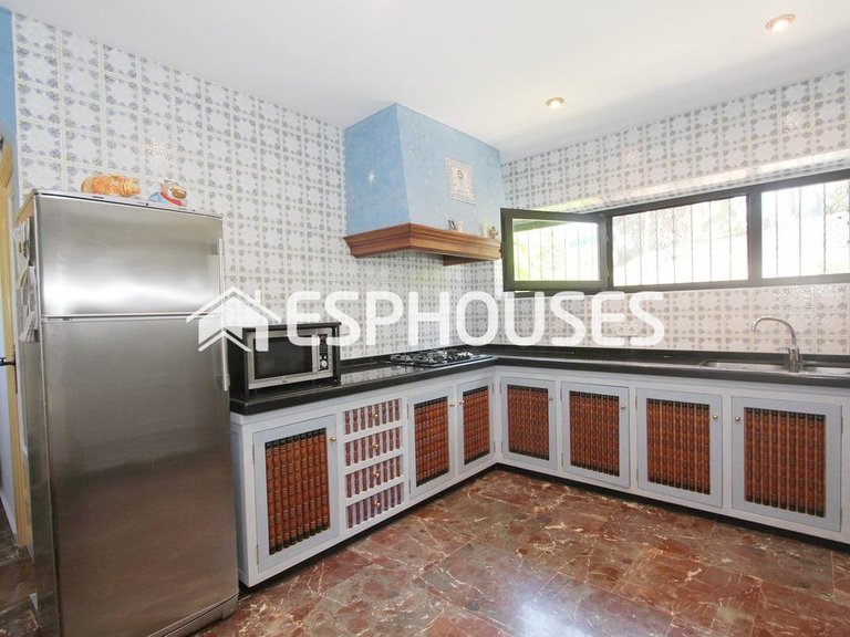 Villa for Sale in Guadalest, Alicante 24