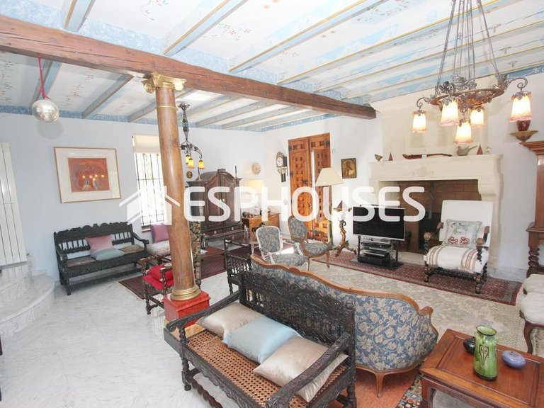 Villa for Sale in Guadalest, Alicante 32