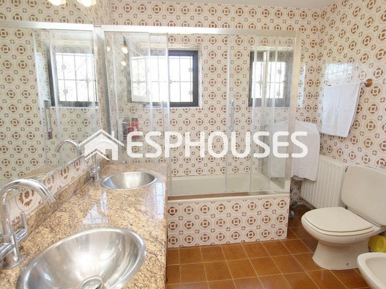 Villa for Sale in Guadalest, Alicante 48