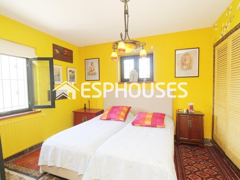 Villa for Sale in Guadalest, Alicante 41