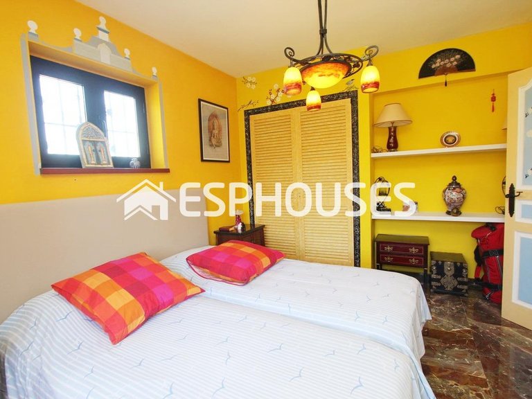 Villa for Sale in Guadalest, Alicante 42