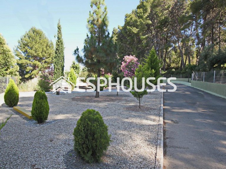 Villa for Sale in Guadalest, Alicante 7