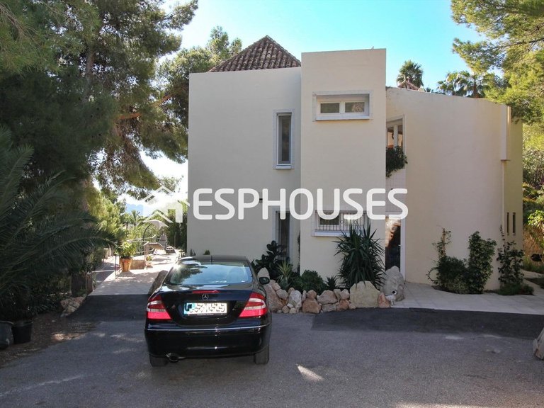 Villa for Sale in Altea, Alicante 1