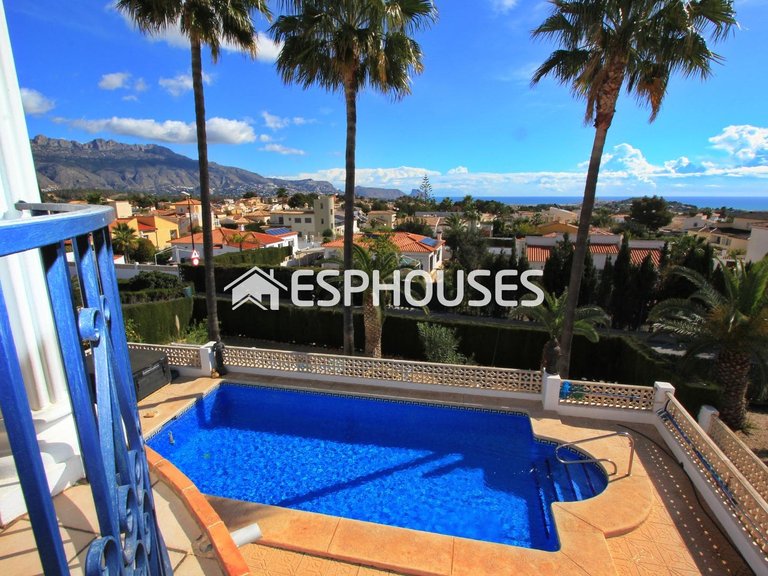 Villa for Sale in La Nucia, Alicante 19