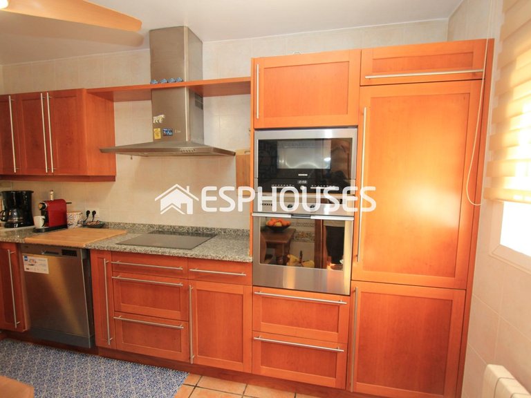 Villa for Sale in La Nucia, Alicante 24