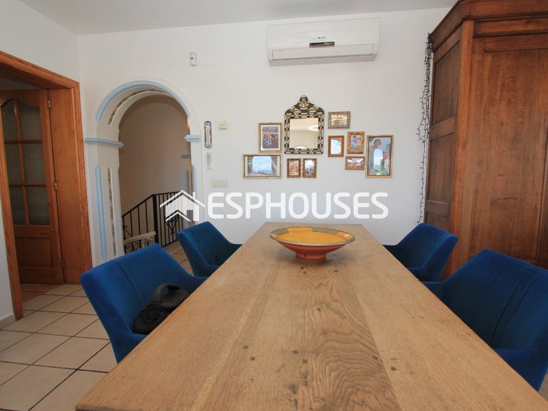 Villa for Sale in La Nucia, Alicante 12