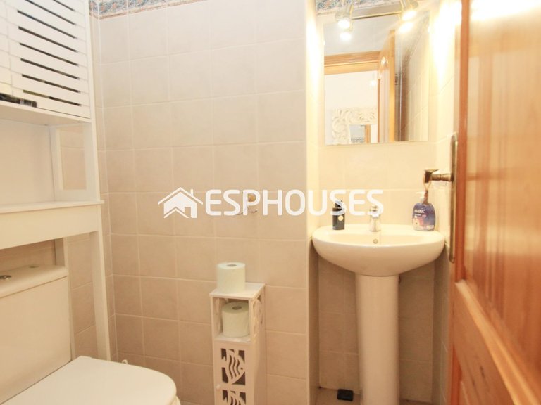 Villa for Sale in La Nucia, Alicante 25