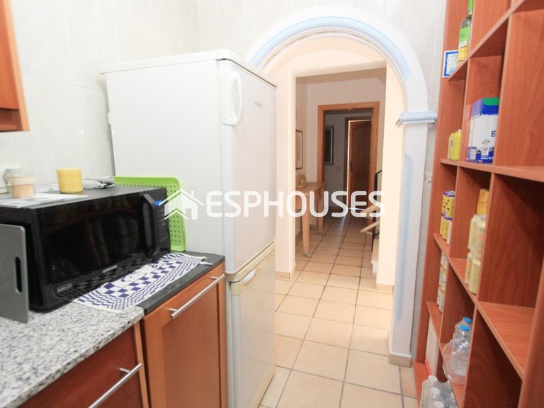 Villa for Sale in La Nucia, Alicante 32