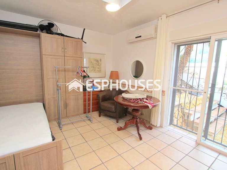 Villa for Sale in La Nucia, Alicante 35