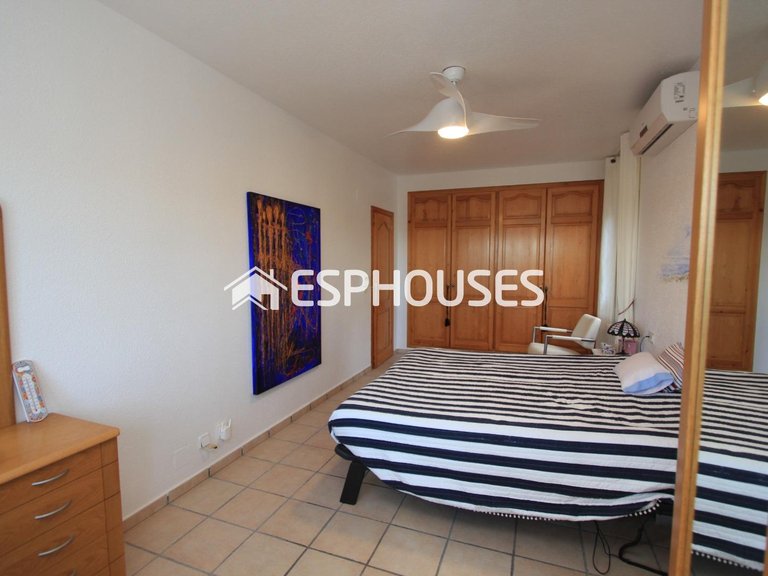 Villa for Sale in La Nucia, Alicante 39