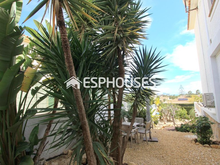 Villa for Sale in La Nucia, Alicante 46