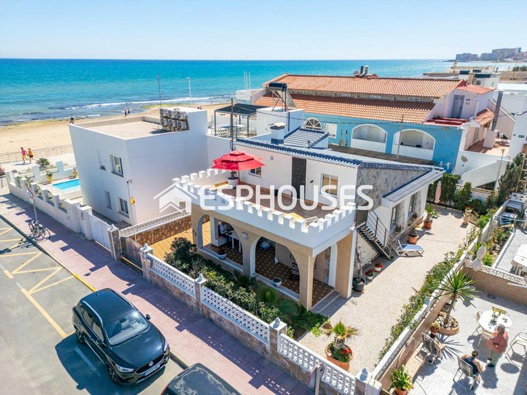 Villa for Sale in La Mata, Alicante 1