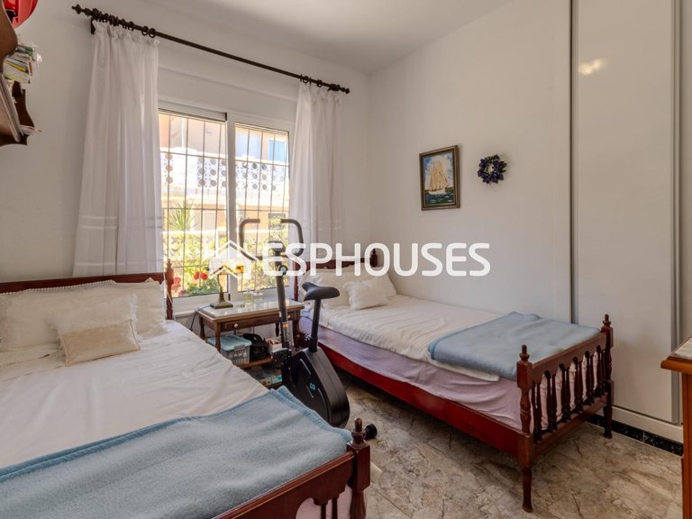 Villa for Sale in La Mata, Alicante 11