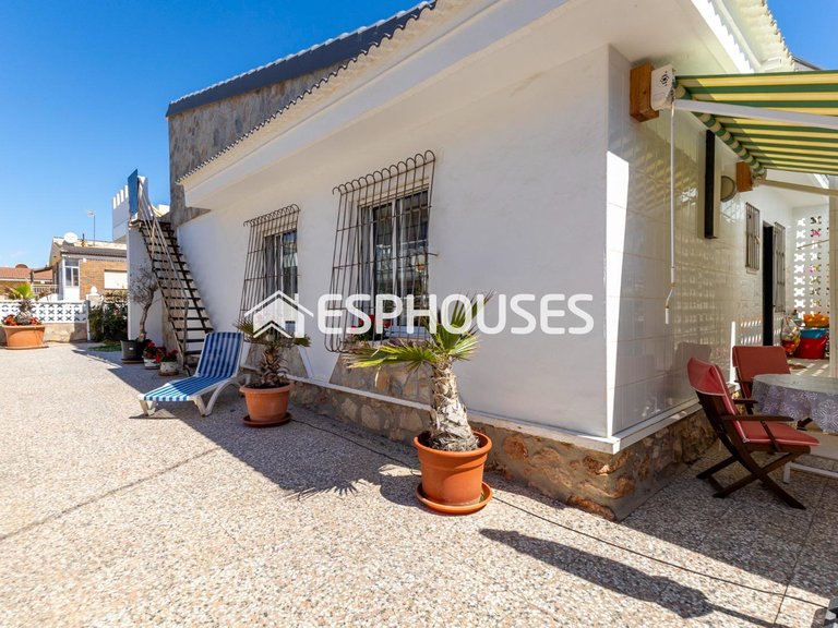 Villa for Sale in La Mata, Alicante 18