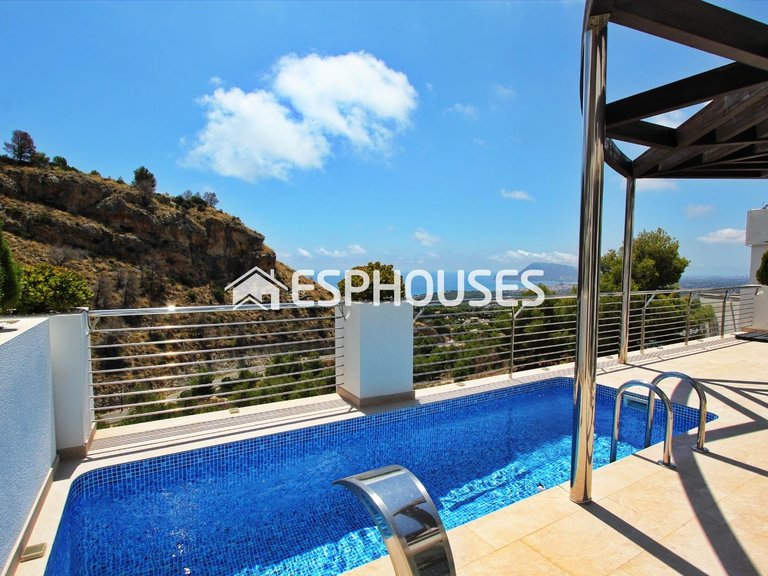 Villa for Sale in Altea, Alicante 1