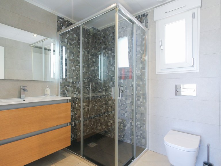 Villa for Sale in Costa Blanca Torrevieja, Alicante 40