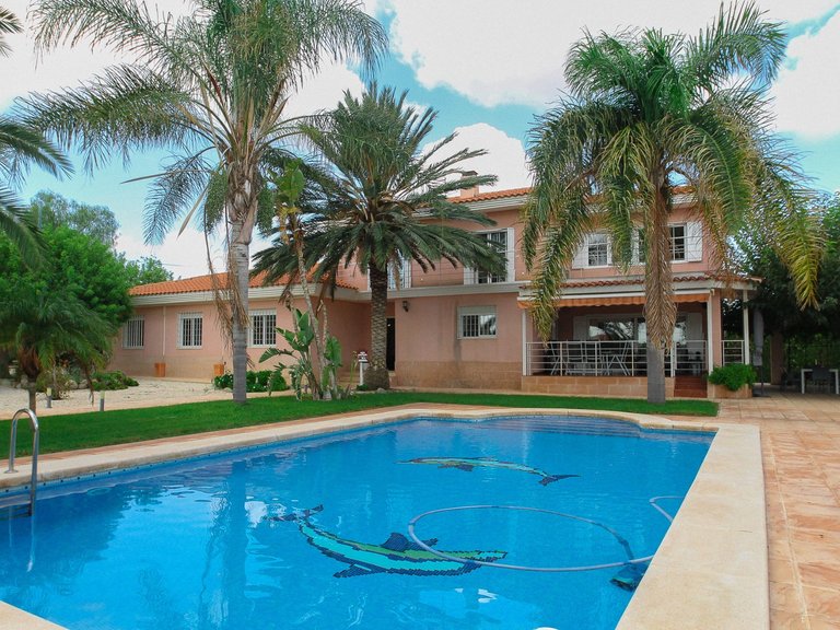 Villa for Sale in Inland San Vicente Del Raspeig, Alicante 1