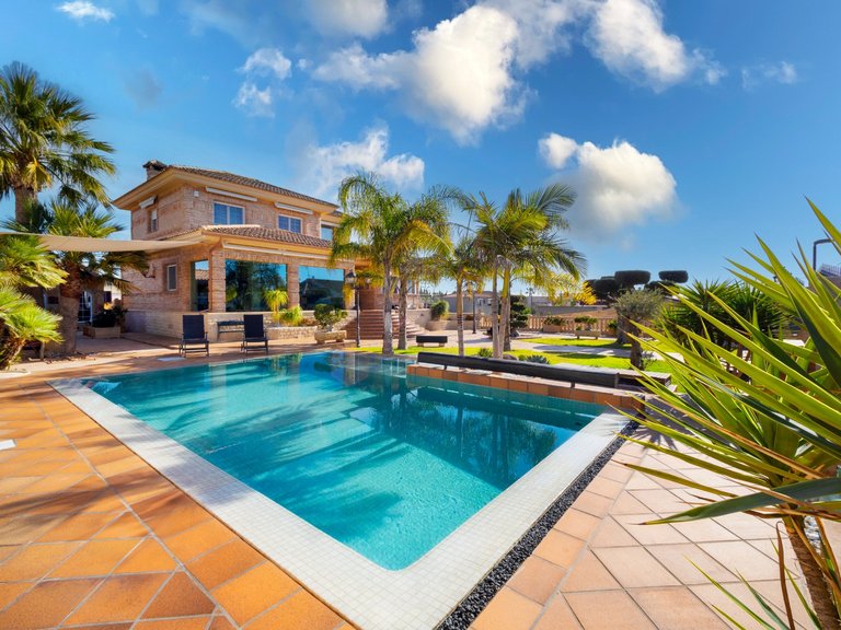 Villa for Sale in Inland San Vicente Del Raspeig, Alicante 2