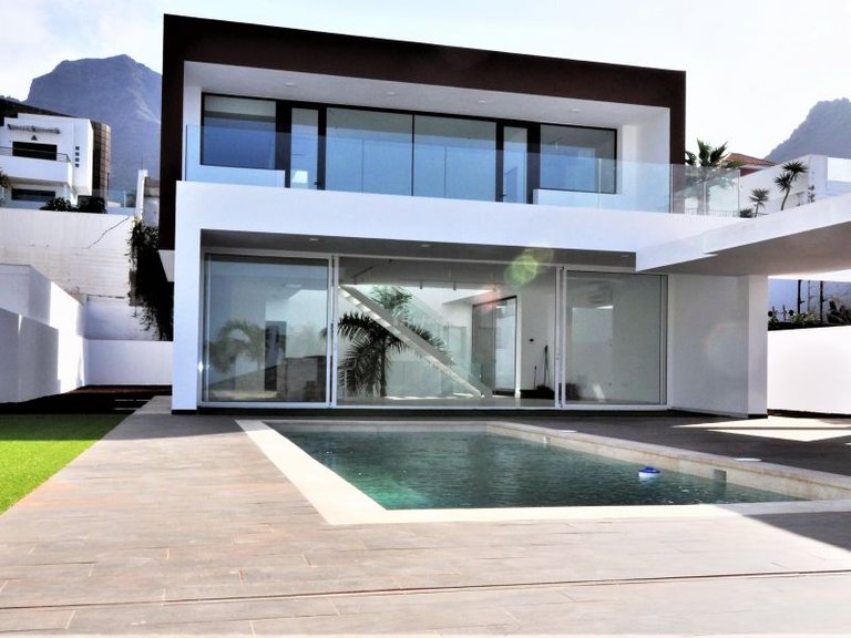Villa for Sale in Costa Adeje, Malaga 1