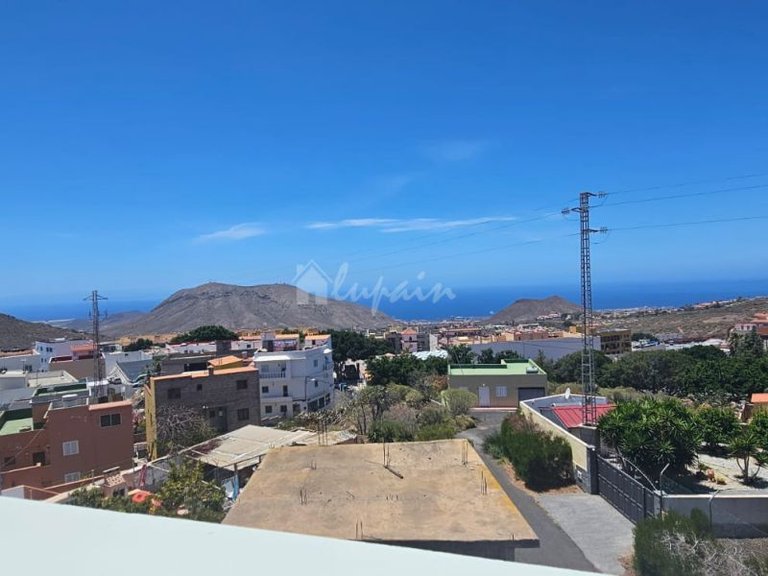 Apartment for Sale in La Camella, Tenerife 1