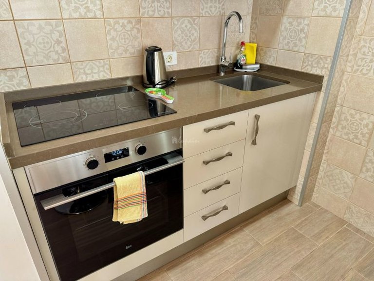 Apartment for Sale in Los Cristianos, Los Angeles 16