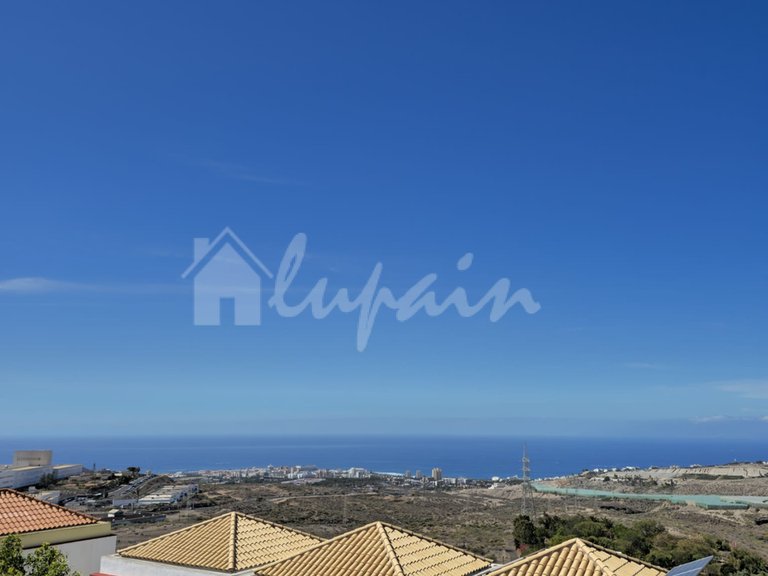 Town House for Sale in Chayofa, Residencial Paraiso 2