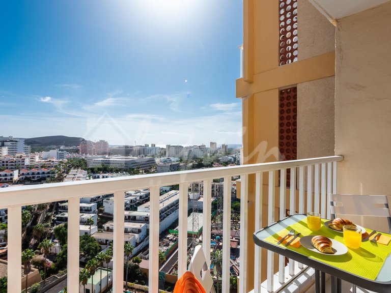 Apartment for Sale in Playa De Las Americas, Torres De Yomely 1