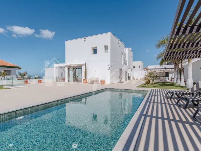 Villa for Sale in Torviscas, Roque Del Conde 2