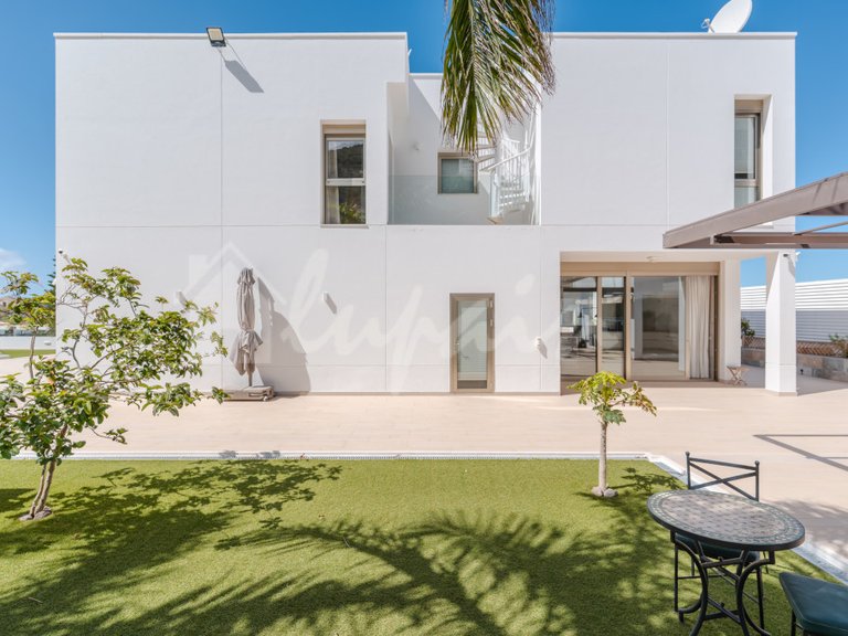 Villa for Sale in Torviscas, Roque Del Conde 18