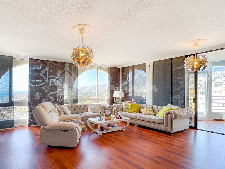 Villa for Sale in San Eugenio, Ocean View 2