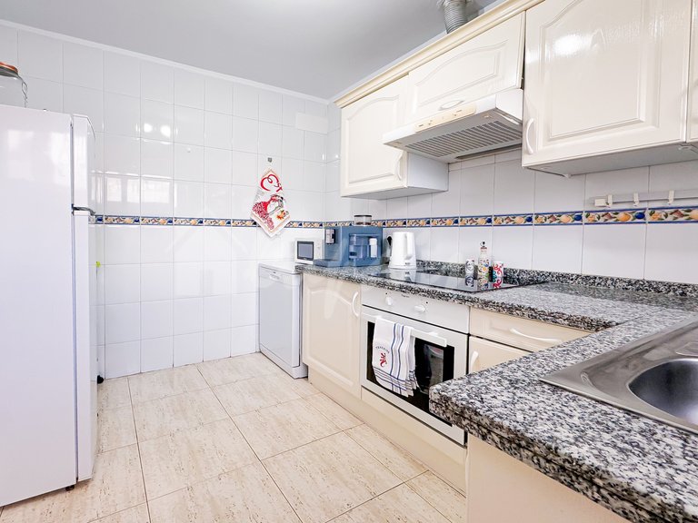 Apartment for Sale in Bahia Del Duque, Oasis Dakota 16