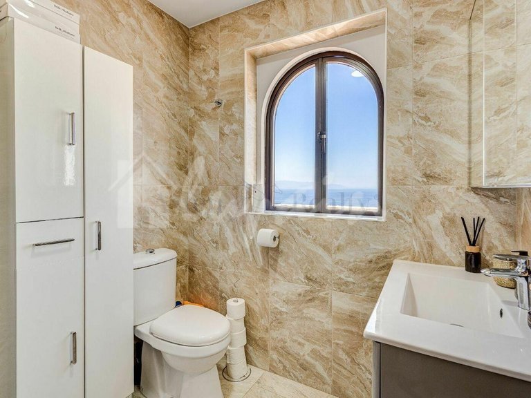 Villa for Sale in San Eugenio, Ocean View 23
