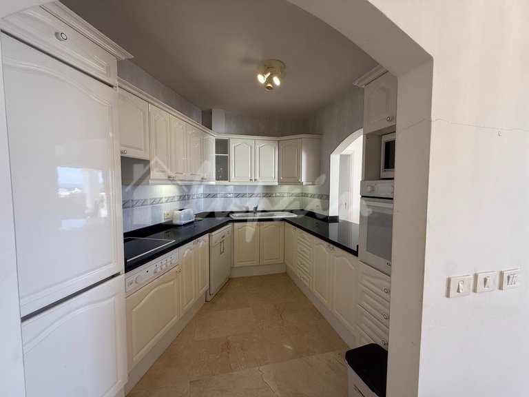 Apartment for Sale in San Eugenio, Falcon Manor 17