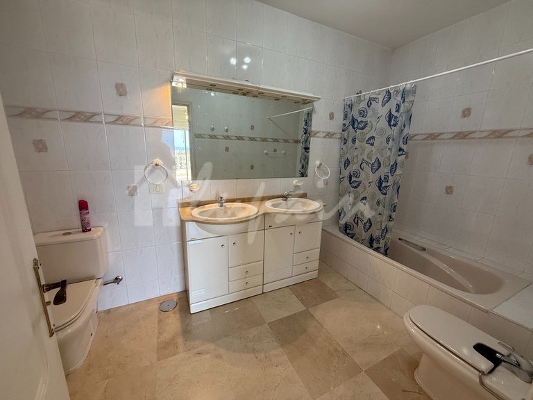 Apartment for Sale in San Eugenio, Falcon Manor 28