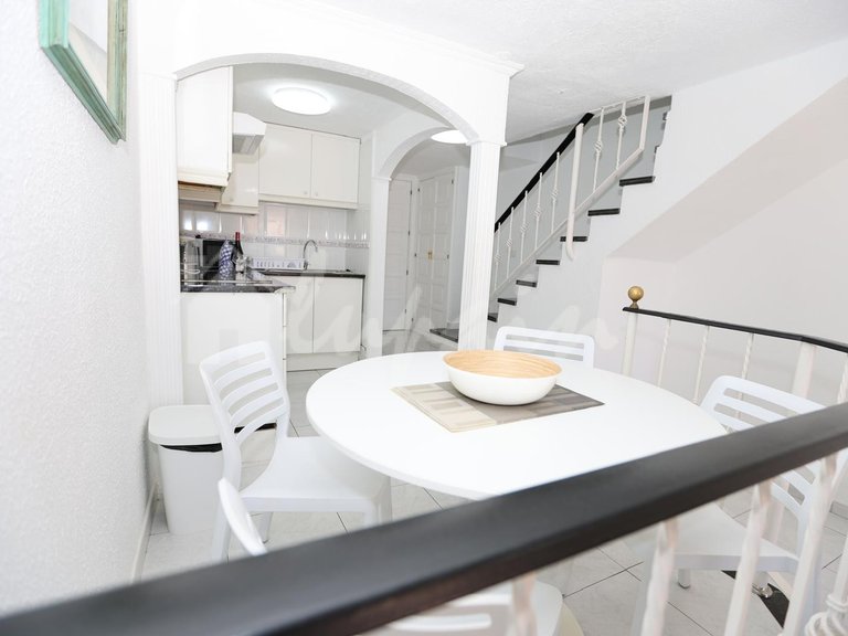 Apartment for Sale in Playa De Las Americas, Parque Santiago 69