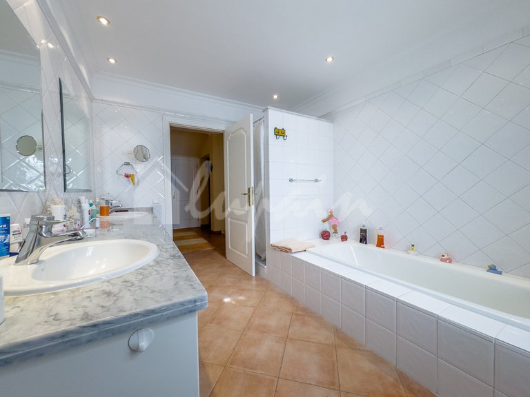 Villa for Sale in Bahia Del Duque, Tenerife 42