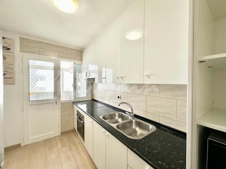 Apartment for Sale in Los Cristianos, Jardines Del Sur 13