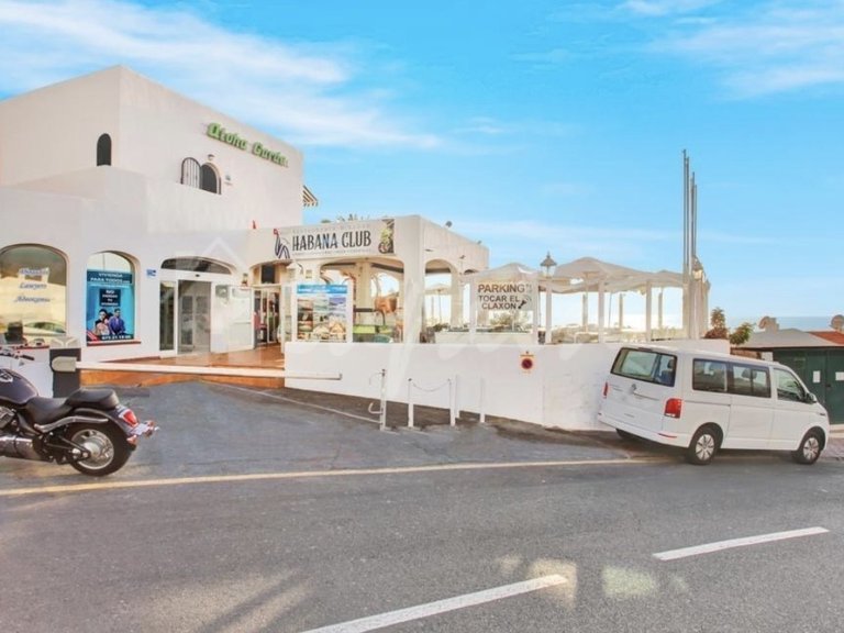 Apartment for Sale in Torviscas, Aloha Garden 18