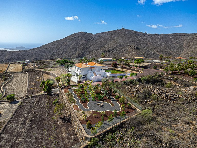 Villa for Sale in San Miguel, Tenerife 4