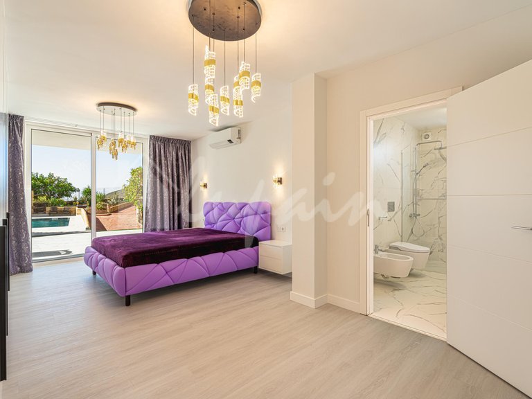 Villa for Sale in San Miguel, Tenerife 22